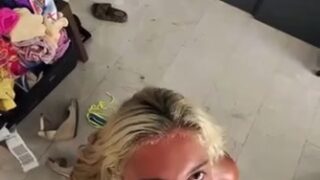 Ellie Scales / Babyellxox Onlyfans – Blowjob Her Boyfriend