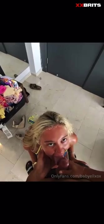 Ellie Scales / Babyellxox Onlyfans – Blowjob Her Boyfriend