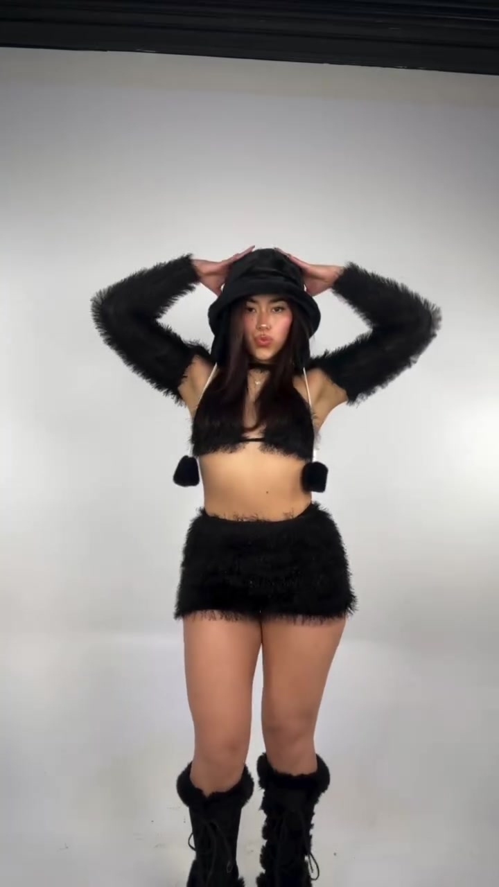 Cathy Cakes Aka CathyCakes Shows Off Her Hot Figure